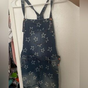 Kid’s overalls star design